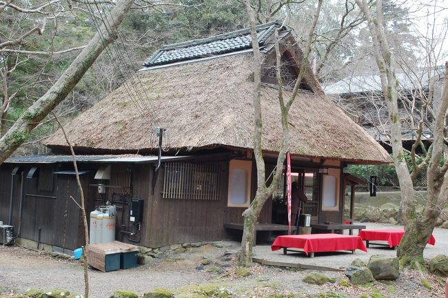 春日大社から二月堂を目指して歩きます<br /><br />