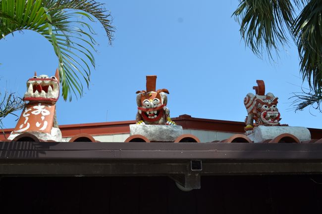 伝統的な家屋が残っている街を牛車で回ります。