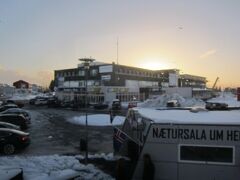 １８：３０少し前、今夜のホテル「セルフォス」到着です。