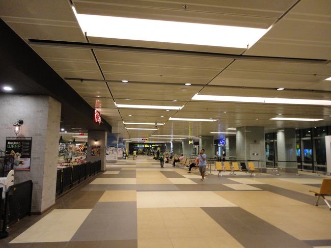 スルーしてくれました！<br /><br /><br />ただ、税関のチェックに選ばれまして、スーツケースと手荷物それぞれX線で調べられました。<br /><br />何ら問題ありませんでした！(笑)