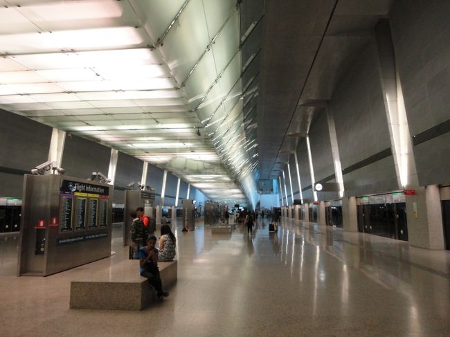 チャンギ空港からチャイナタウンへ向かいたいと思います。