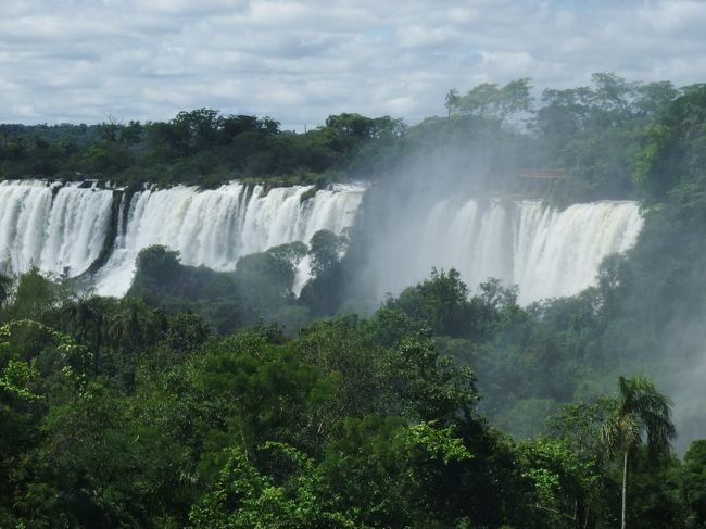 遠くからの眺めも素晴らしです。<br />
