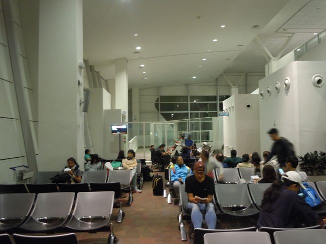 出発ゲート　待合席