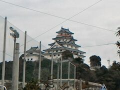 時間が全くなくお城も遠目から見るだけ。。。汗