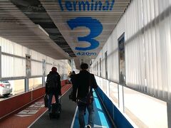 第３ターミナルも初めて使いました。結構歩きますねぇ。雨で寒い日とかちょっと嫌かも。。。