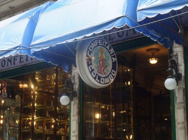 有名な”Confeitaria Colombo”へ。<br />ここでしばし休憩。