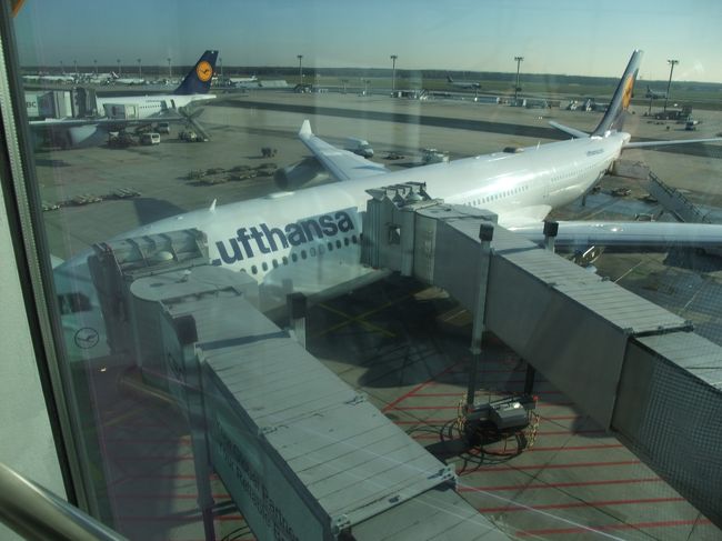 ＧＩＧからＦＲＡまではＡ３４０です。<br />今回国際線区間はＢ７４７、Ｂ７７７、Ａ３４０と３機種に乗れました。<br />（写真はＦＲＡ到着時に撮影）