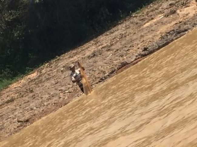 このようなところでも漁をしている人がいました。