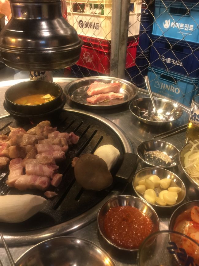 お肉〜〜〜<br /><br />久々のサムギョッサル。<br />