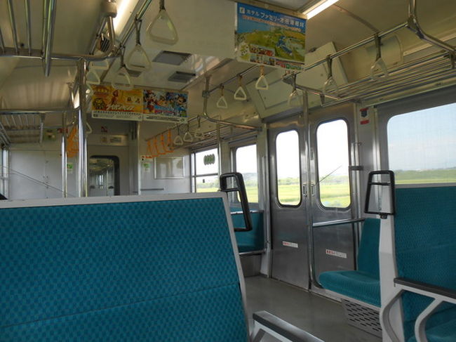 車内は思いのほか空いていて、ボックス席を1人で使えました。<br />