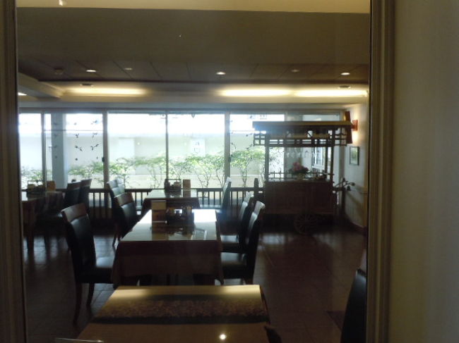 冷やし中華に、ざるそば、ソーメンなどの日本食もある。