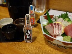 戻ってきたら泡盛。お刺身。