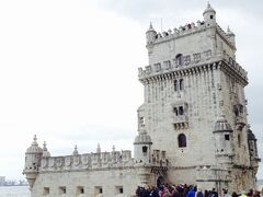 ベレンの塔
とにかく混んでました
チケット買うのに1時間くらい…上に行くのに1時間くらい…
雨も降ってきて寒いしで、悩んだけどここまで来たなら！と意気込み上まで行きました
綺麗だったけど、2時間並ぶほどでは…とか思ってしまいました