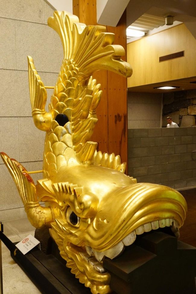 列が長く出来ていました、　<br /><br />自分は撮ってる人がさっとどいた瞬間撮る。