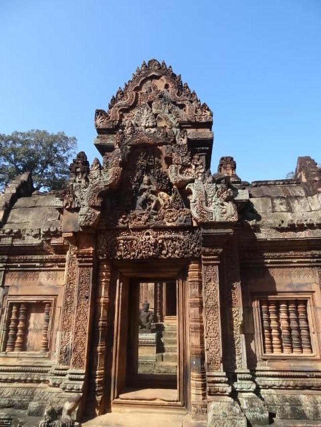 色が赤くて他の遺跡と違う感じだ〜