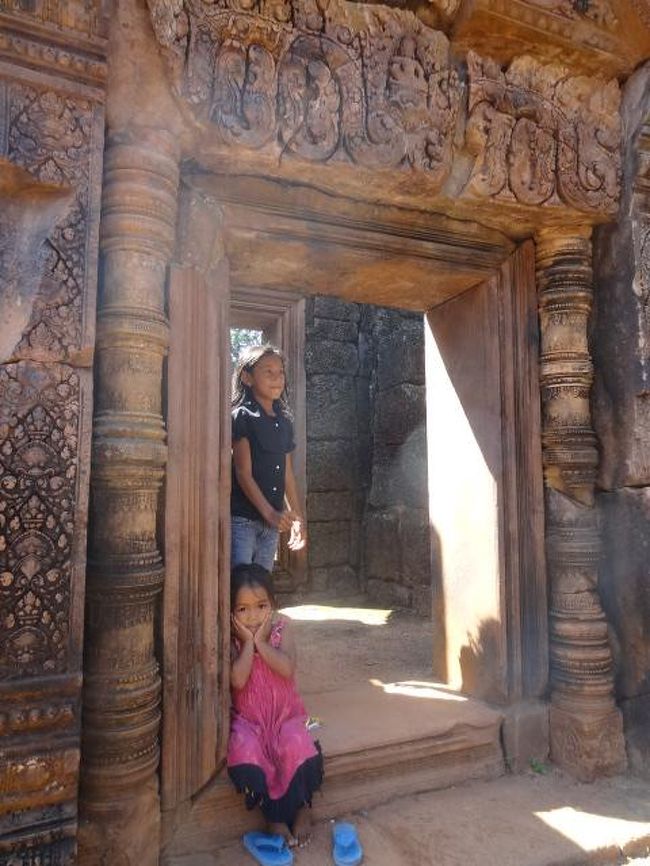 女の子がポージングしてて、きゃわいい子だった〜！！毎日ポージングの練習してるのかな。