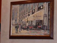 大聖堂近くのアーケードのレストラン(Galleria)で食事。現オーナーが店を継いだのは1983年とのこと。レストランの壁に掲げられた絵画だが現在の景観と殆ど同じだ。