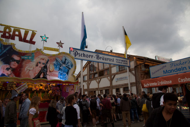 80年代っぽい看板。