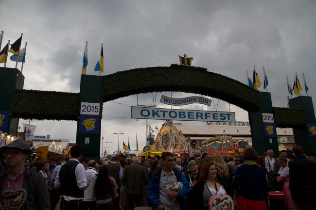 結局、オクトーバーフェスト会場ではビールを飲めず…