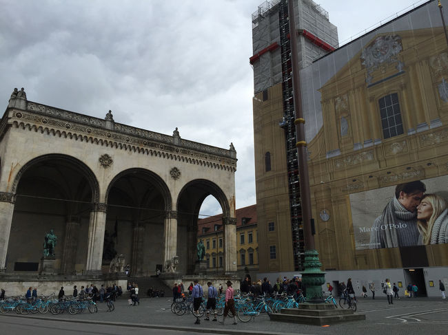 去年、ミュンヘンへ立ち寄った際に、たまたま開催されてたワイン祭りで飲み過ぎた記憶が…