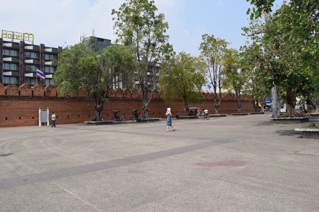 ターペ門前でベルを鳴らして下車します。<br />乗車時間は5-6分です。