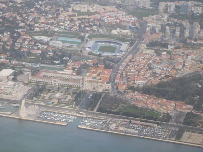 ジェロニモス修道院と発見のモニュメントが見えてきました。