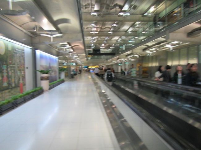 タイ（スワンナブーム）空港<br />３度目の正直か？<br />トラブル無く乗り継ぎ(笑)