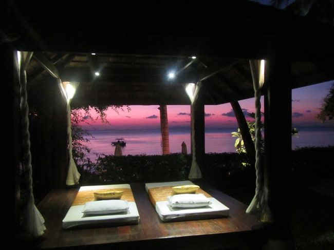 やっぱ綺麗だった！<br />早速荷物から一眼取りだす。<br /><br />ところが・・・・・<br />ありゃ？<br />レンズが湿度に馴染んでおらず、スイッチ系までご機嫌ナナメ