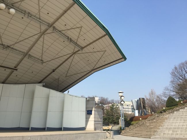 ヨン様の映画で使われた野外コンサート場。