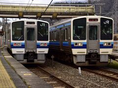 伯備線のローカル列車に揺られることおよそ１時間、備中川面駅に到着です