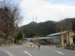 小菅村から快調にドライブしましたが
調子に乗りすぎて同乗者（家内＆愛犬）が酔い気味なので
瀬音の湯でちょっと休憩