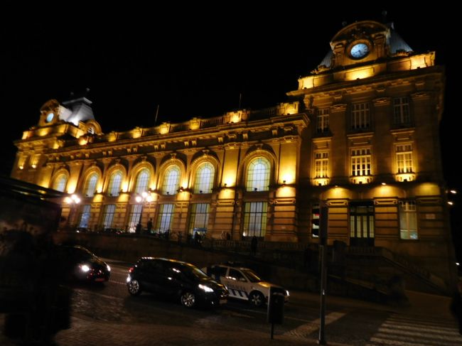 夜のサン・ベント駅。