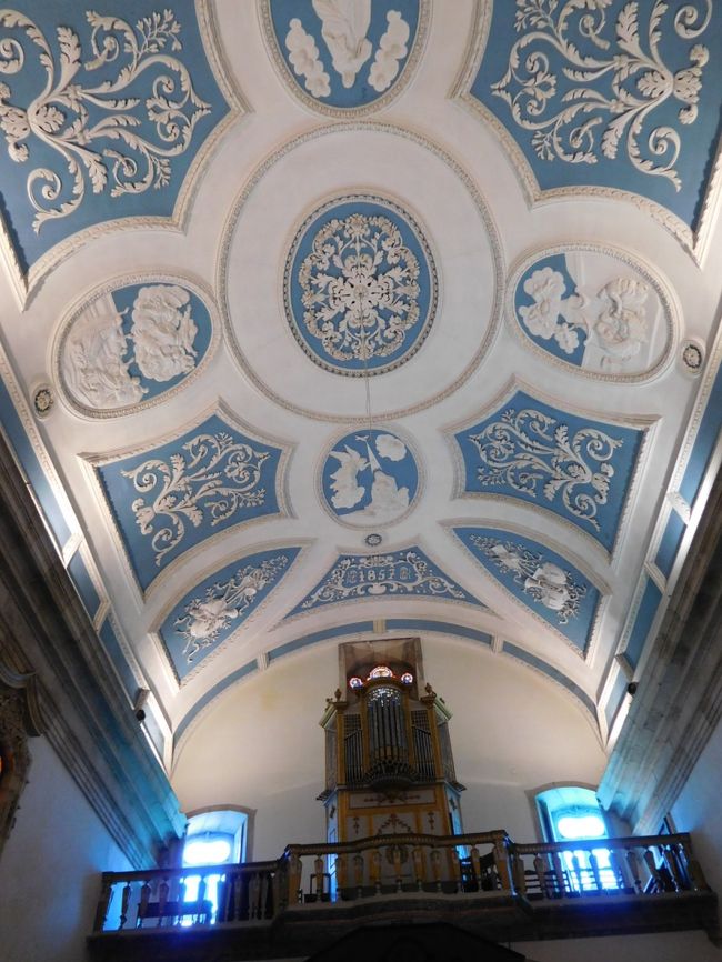 ノッサ・セニョーラ・ドス・レメディオス教会の美しい天井<br /><br /><br />