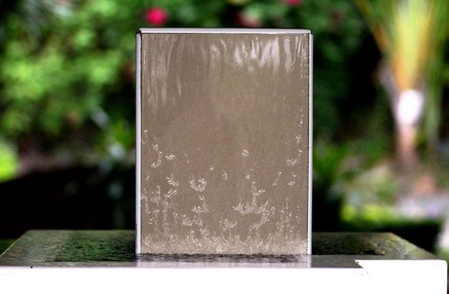 水流使ったオブジェ