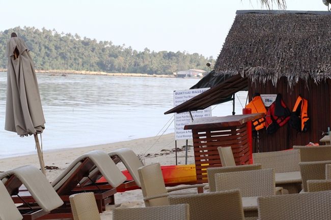 まだみんな寝てるな