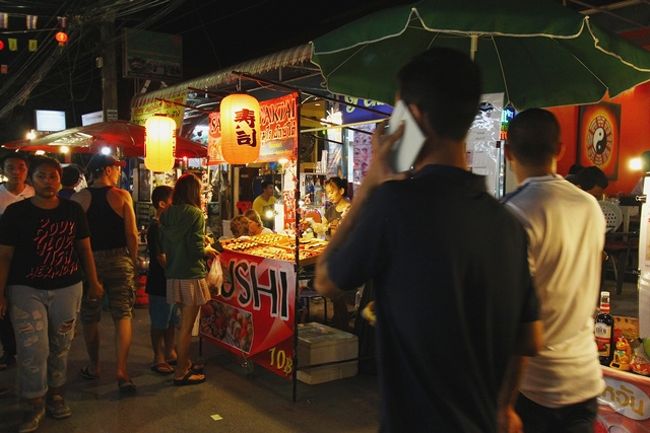 お寿司屋さん発見<br />