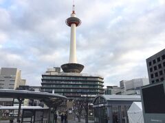 京都駅で30分くらい時間あったので降り立ち、