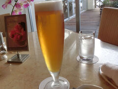 1階のカフェで一休み