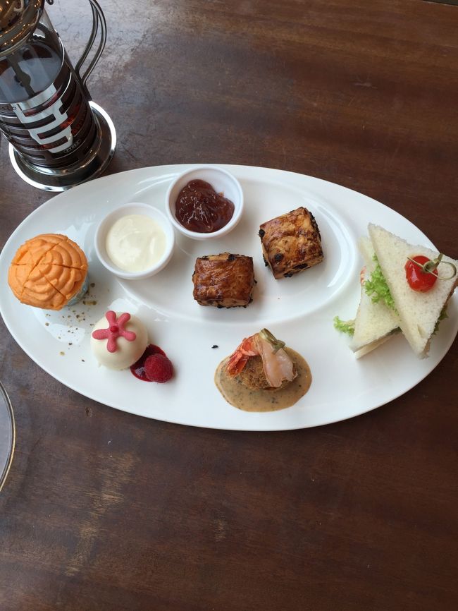 一応、このお店では「ハイティー」というメニュー。これくらいの量で十分。