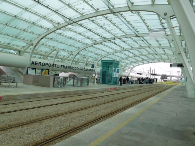 ポルト空港駅