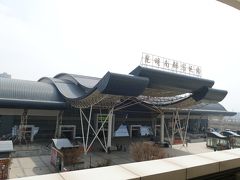 こちらが、地下鉄駅すぐの南部客運駅（バスターミナル）
中国のバスターミナルは客運駅とか集散駅とか汽車駅とかの名前を使うので混乱します。