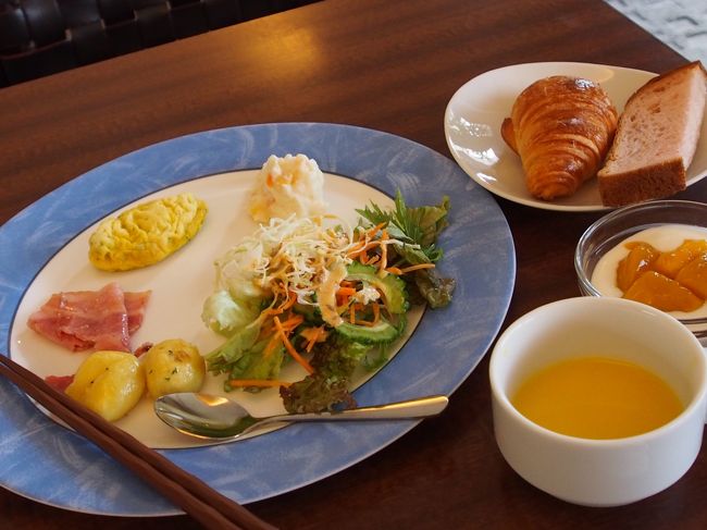 午後はダイビングなので軽めの朝食<br />このホテルの朝食も美味しかった