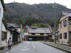 　立雲峡を降りて竹田駅の方に来ました。

　たぶん、あの正面頂きに天守が聳えていたのでしょう。
　なかなかの眺めだっただろうなあ。

　江戸幕府の方針で、城が廃されたとか。