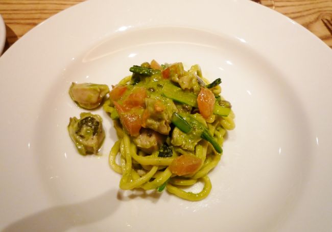 パスタ１<br />大好物の牡蠣のジェノベーゼでした♪<br />美味しいな♪嬉しいな♪