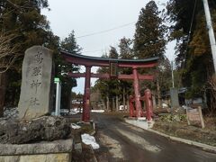 3連休の最終日(3/21)は岩木山の麓，弘前市高岡字神馬野の高照神社から．
1710年死去した弘前藩4代藩主津軽信政の廟所が起源．
5代藩主信寿が1712年に本殿を造営し創建した．主祭神は津軽信政命．
境内拝観自由．
7年半ぶりの参拝，前回は岩木山神社に来た際に見つけて立寄ったもの．
今回は重文建造物訪問が目的となる．