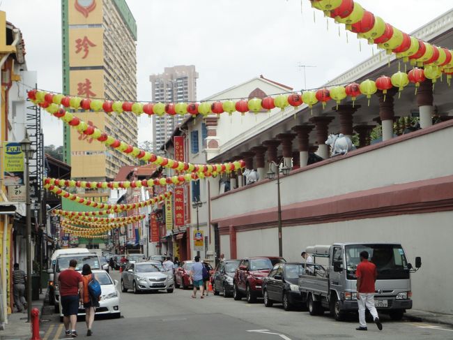 この近くにもアイスクリームを路上販売してましたね。