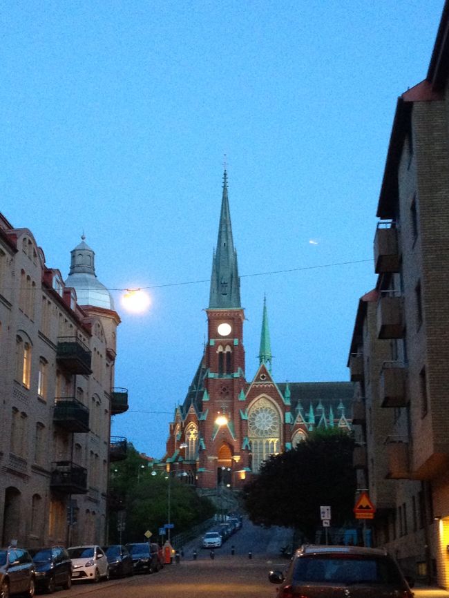 HAGAエリアを抜けたところで、突如姿を現した教会。綺麗！