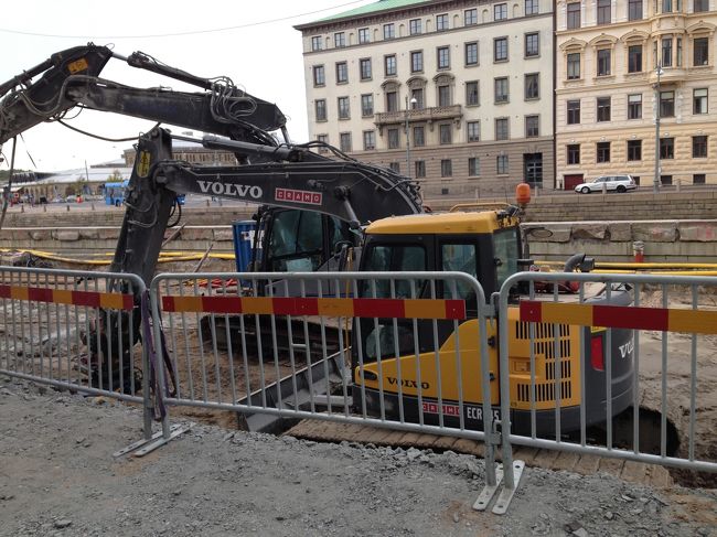 VOLVOの「はたらくくるま」。<br />スウェーデンを代表する企業の1つVOLVO。ショベルカーも作っているんですね。<br />ちなみにイエテボリにはVOLVOの本社&amp;ミュージアムがあります。