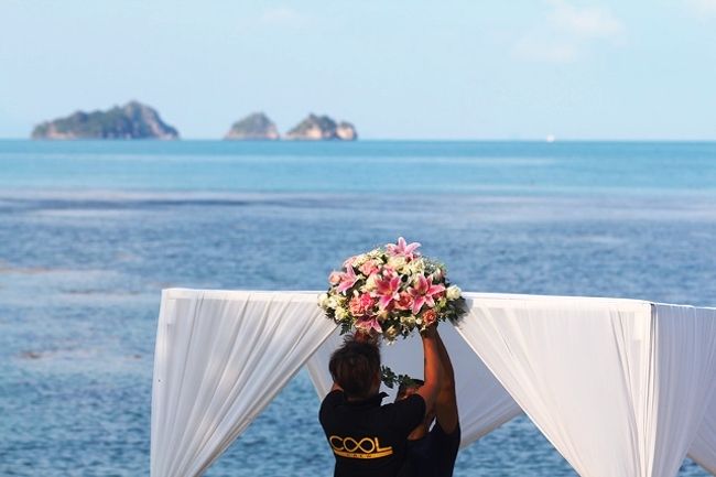 暑い中スタッフは会場設営に頑張ってくれました。