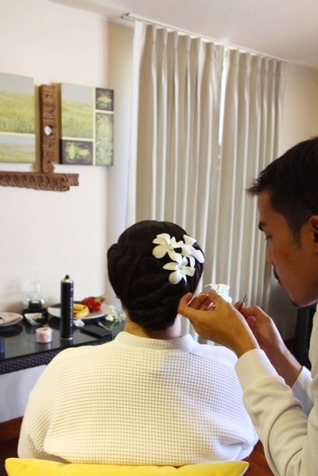 寝起き<br />生花で飾ってもらう我娘